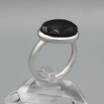 انگشتر عقیق مشکی الماس تراش نقره مردانه طرح رحیم + حرز امام جواد (ع) + تربت امام حسین (ع) - Image 2