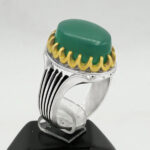 انگشتر عقیق سبز نقره مردانه طرح دور طلایی یانا - Image 4