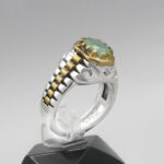 انگشتر زمرد زامبیا الماس تراش نقره مردانه طرح دور طلایی رادین - Image 2