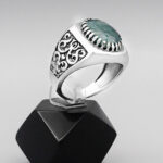 انگشتر زمرد الماس تراش نقره مردانه طرح وهاب - Image 2