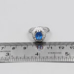 انگشتر توپاز الماس تراش نقره زنانه طرح کلاله - Image 3