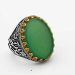 انگشتر عقیق سبز نقره مردانه طرح دورطلایی یا ضامن آهو + حکاکی اذکار مبارکه - Image 3