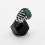 انگشتر زمرد نقره مردانه طرح کارن - Image 2