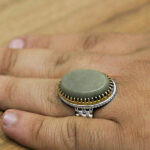 انگشتر یشم نقره مردانه طرح دور طلایی رضوان - Image 3