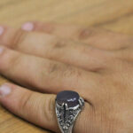 انگشتر عقیق کبود نقره مردانه طرح ونداد - Image 3
