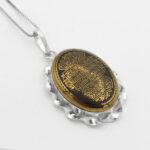 گردنبند حدید صینی نقره طرح پیچک "چهارقل" + حرز امام جواد (ع) + تربت امام حسین (ع) - Image 2