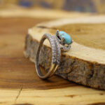 انگشتر فیروزه نیشابوری نقره زنانه طرح شکوهنده - Image 3