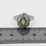 انگشتر زبرجد الماس تراش نقره زنانه طرح سروین - Image 3