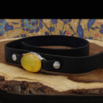 دستبند شرف الشمس نقره چرم طبیعی سرمه ای بلند کلاسیک طرح مشانا + حکاکی - Image 3