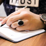 انگشتر عقیق مشکی نقره مردانه طرح کوشا - Image 4