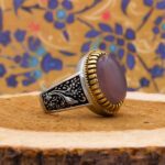 انگشتر عقیق کبود نقره مردانه طرح دور طلایی مشتاق - Image 4