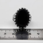 انگشتر عقیق مشکی نقره مردانه طرح مظاهر - Image 2