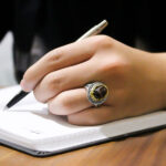 انگشتر عقیق سلیمانی نقره مردانه طرح دور طلایی مظفر - Image 4