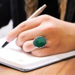 انگشتر عقیق سبز نقره مردانه طرح منجی - Image 2