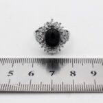 انگشتر عقیق مشکی نقره زنانه طرح ملوک - Image 2