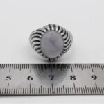 انگشتر عقیق کبود یمنی نقره مردانه طرح مهبود - Image 4