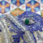 انگشتر عقیق سبز نقره زنانه طرح گلپری - Image 2