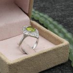 انگشتر زبرجد الماس تراش نقره زنانه طرح خوشه - Image 3