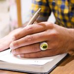 انگشتر زبرجد الماس تراش نقره مردانه دست ساز طرح دور طلایی توماج - Image 2