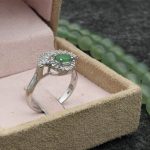 انگشتر زمرد الماس تراش نقره زنانه طرح ابتسام - Image 3