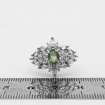 انگشتر زمرد الماس تراش نقره زنانه طرح انتصار - Image 3