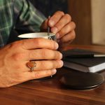 انگشتر عقیق سرخ یمنی نقره مردانه طرح کاتب - Image 4