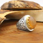 انگشتر عقیق سرخ یمنی نقره دست ساز مردانه طرح دور طلایی داریوش - Image 3