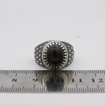 انگشتر عقیق مشکی یمنی نقره مردانه طرح نیکان - Image 5