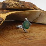 انگشتر عقیق سبز نقره زنانه طرح فائزه + حرز امام جواد (ع) + آیت الکرسی - Image 2