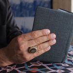 انگشتر عقیق مشکی نقره مردانه طرح نوید + حرز امام جواد (ع) + آیت الکرسی - Image 3