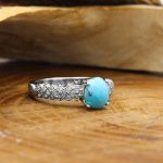 انگشتر فیروزه نیشابوری نقره زنانه طرح کمند - Image 2