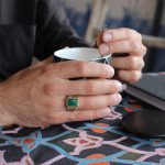 انگشتر عقیق سبز نقره مردانه طرح رولکسی یونا - Image 3