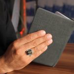 انگشتر عقیق مشکی نقره مردانه طرح رهبری + حرز امام جواد (ع) + آیت الکرسی - Image 3