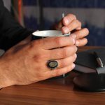 انگشتر عقیق مشکی نقره زنانه و مردانه طرح ستار متوسط + حرز امام جواد (ع) + آیت الکرسی - Image 4