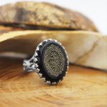 انگشتر عقیق مشکی نقره مردانه طرح ستار بزرگ + حرز امام جواد (ع) + آیت الکرسی - Image 2