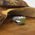 انگشتر زبرجد الماس تراش نقره مردانه دست ساز طرح قلم زنی نیستان - Image 2