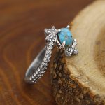 انگشتر فیروزه نیشابوری نقره زنانه طرح رازقی - Image 3