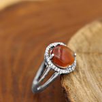 انگشتر عقیق سرخ یمنی نقره زنانه طرح بارانا - Image 3