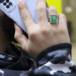 انگشتر عقیق سبز نقره مردانه طرح ثاقب + حرز امام جواد (ع) + آیت الکرسی - Image 4