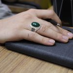 انگشتر عقیق سبز نقره مردانه دست ساز طرح محمود + حرز امام جواد (ع) - Image 4