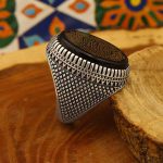 انگشتر عقیق مشکی نقره مردانه طرح حامد + حرز امام جواد (ع) + آیت الکرسی - Image 3