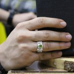 انگشتر زبرجد الماس تراش نقره مردانه دست ساز طرح شباهنگ - Image 4