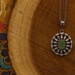 گردنبند زمرد الماس تراش نقره زنانه طرح هیلاری - Image 2