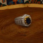 انگشتر یاقوت کبود الماس تراش نقره مردانه دست ساز طرح پرویز + 6 قطعه برلیان - Image 3