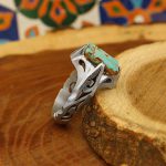 انگشتر فیروزه نیشابوری نقره مردانه دست ساز طرح ماجد - Image 2