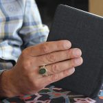 انگشتر عقیق سبز نقره مردانه طرح رولکس + حرز امام جواد (ع) + آیت الکرسی - Image 4