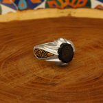 انگشتر عقیق مشکی نقره مردانه طرح یا حسین (ع) + حرز امام جواد (ع) + آیت الکرسی - Image 3