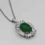 گردنبند یشم نقره زنانه طرح مهتاب - Image 3