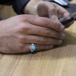 انگشتر فیروزه نیشابوری نقره مردانه دست ساز طرح دلیر - Image 4
