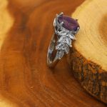 انگشتر آمیتیست الماس تراش نقره زنانه طرح پرستو - Image 2